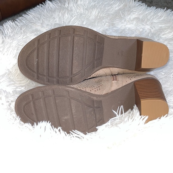 Avenue booties - Picture 3 of 9